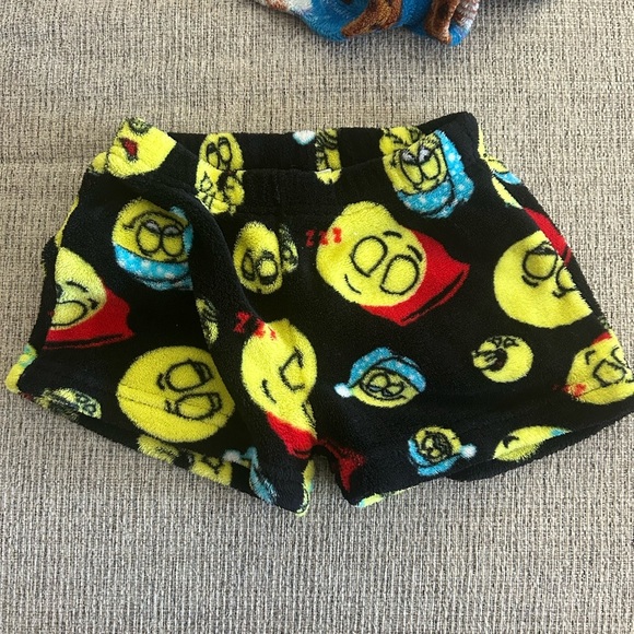 😍Set of 3 Colorful Graphic Print plush Shorts Set for girls - Picture 4 of 7